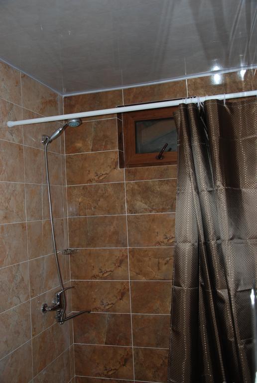 Keti Pilpani Guesthouse Mestia Extérieur photo