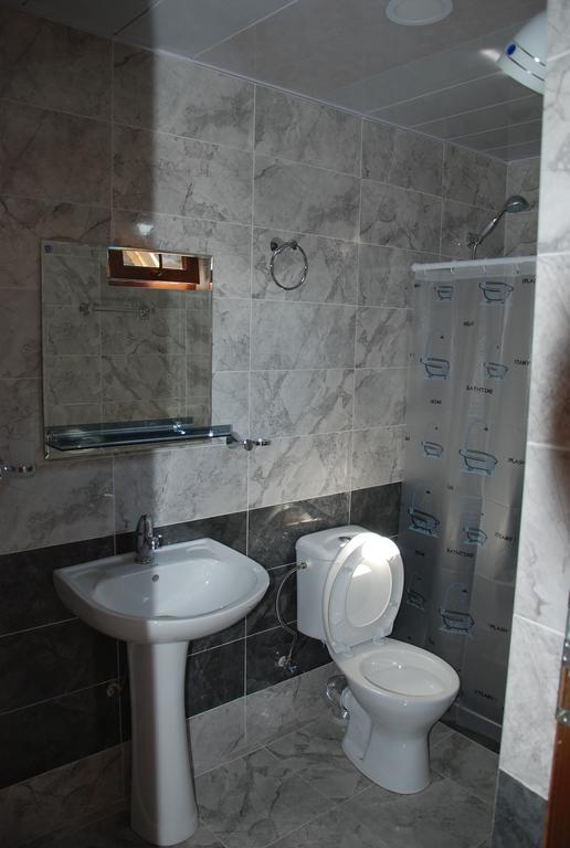 Keti Pilpani Guesthouse Mestia Extérieur photo